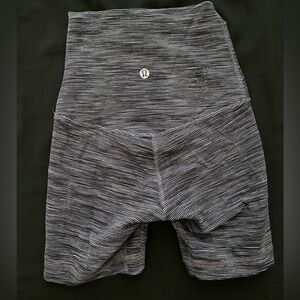 Lululemon align gray and white biker shorts